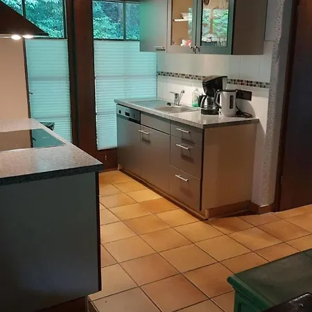In Mit Grossem Garten